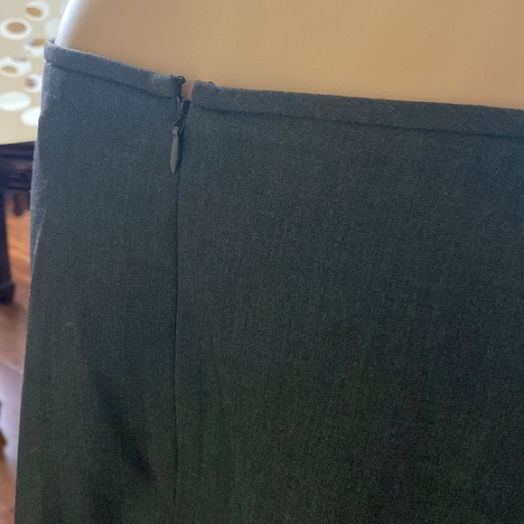 Calvin Klein Skirt (LR1) - Picture 4 of 8